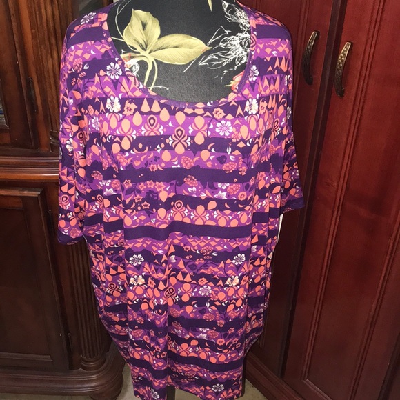 NWT Lularoe Plus size Irma top - Picture 3 of 8